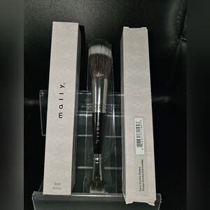 Mally Beauty Double-Ended Brush in Black with Silver Ferrules